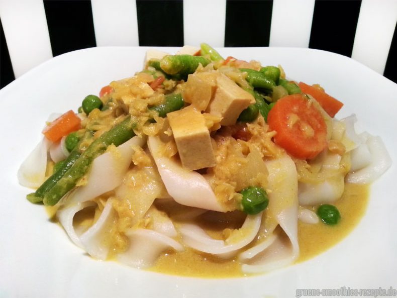 Linsen-Gemüse-Curry mit Räuchertofu | Grüne Smoothies Rezepte